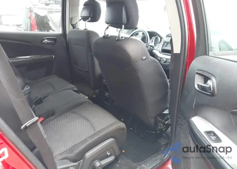 2015 Dodge Journey Sxt z USA, uszkodzony, nr VIN 3C4PDCBG6FT532007